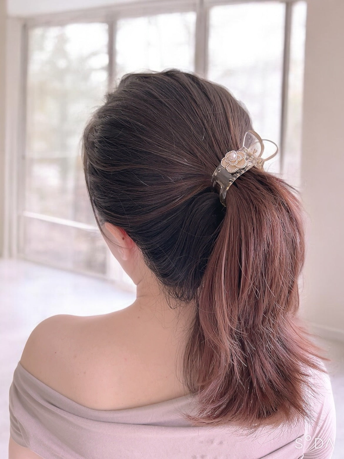 A195 - Càng cua Elegant Retro Camellia haircaught