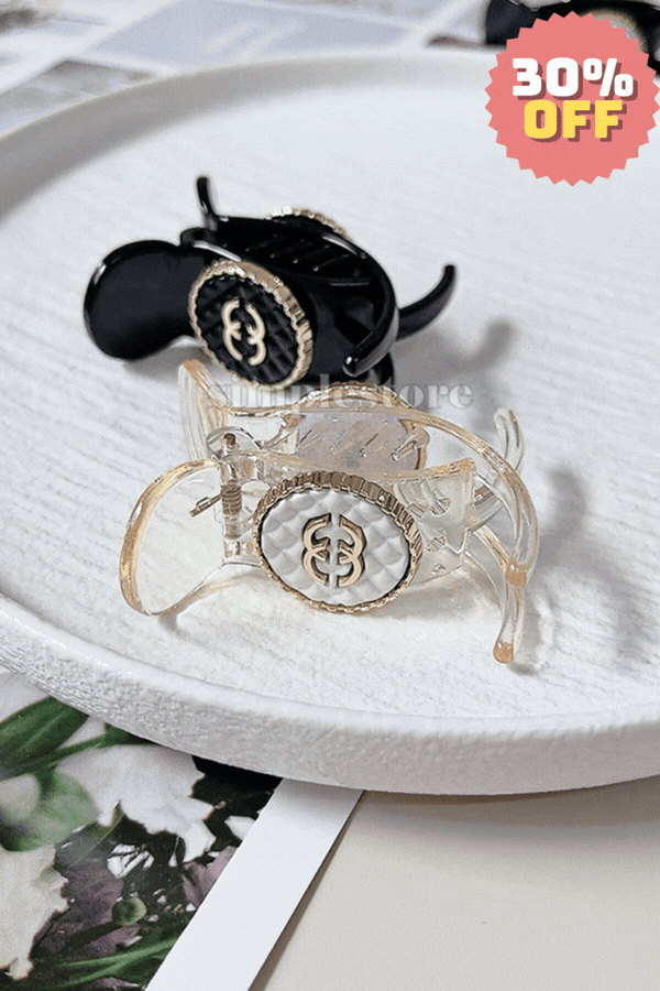 A216 - Càng cua Joie haircaught with delicate minimalist rhinestone