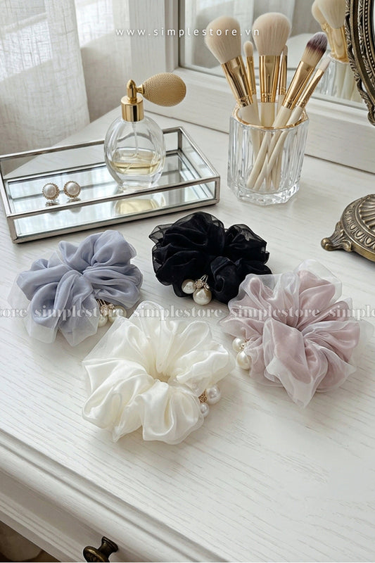 A255 - Dây buộc Pearl charm glossy organza scrunchies