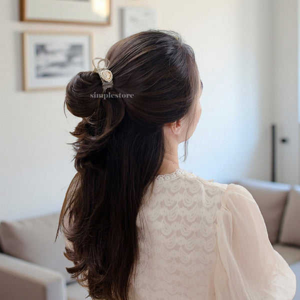 A227 - [In champagne] Càng cua Maysi haircaught with crystal gem heart