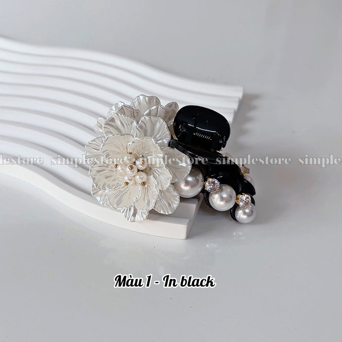 A220 - Cặp dọc Pastel Fritta flower with light cubic Pin