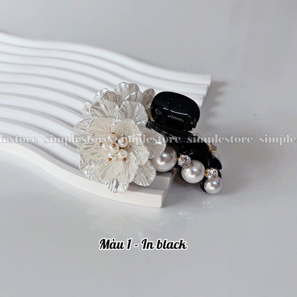 A220 - Cặp dọc Pastel Fritta flower with light cubic Pin