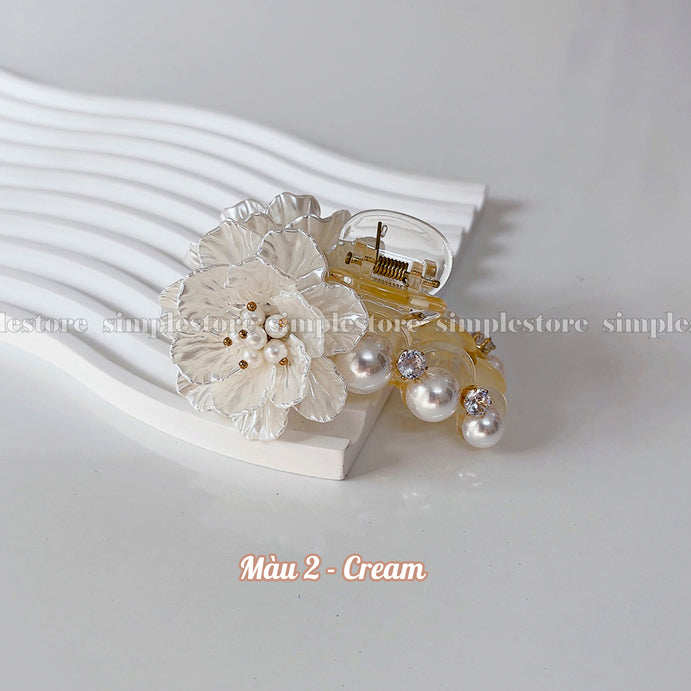 A220 - Cặp dọc Pastel Fritta flower with light cubic Pin