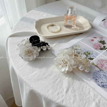 A220 - Cặp dọc Pastel Fritta flower with light cubic Pin