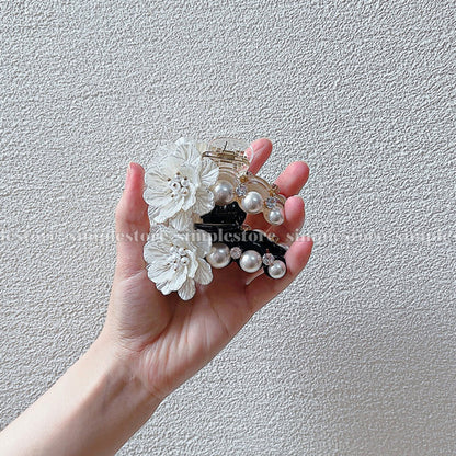 A220 - Cặp dọc Pastel Fritta flower with light cubic Pin