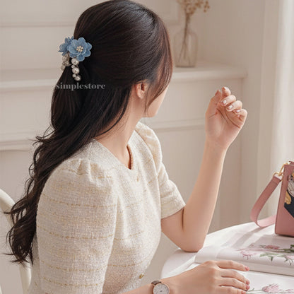 A220 - Cặp dọc Pastel Fritta flower with light cubic Pin