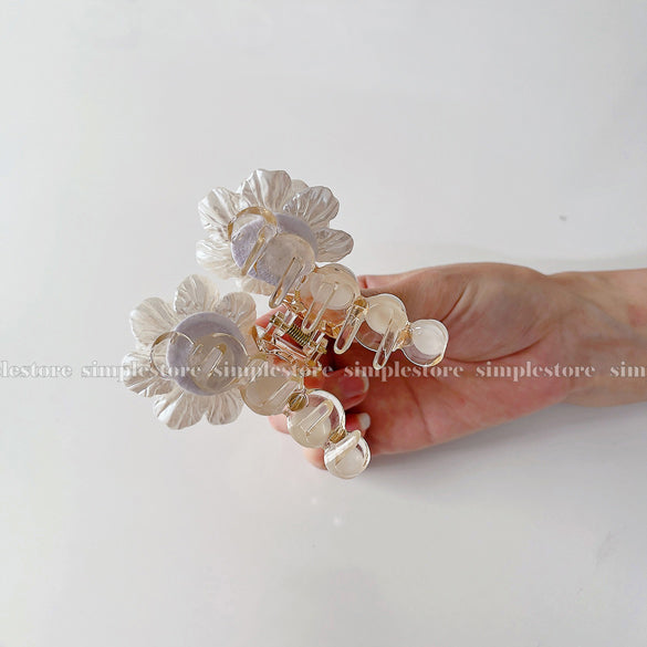A220 - Cặp dọc Pastel Fritta flower with light cubic Pin