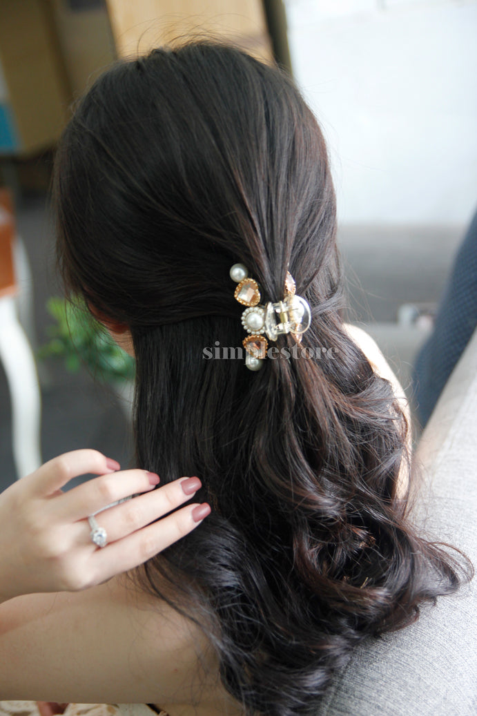 A226 - Cặp dọc Sophie heart rhinestone with shining pearl Tongs pin