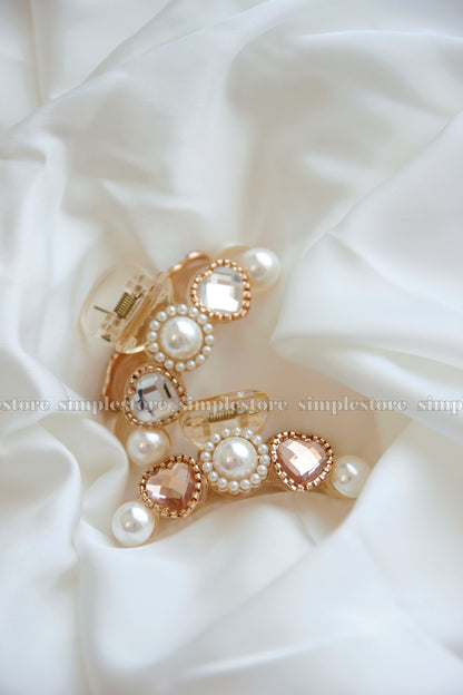 A226 - Cặp dọc Sophie heart rhinestone with shining pearl Tongs pin