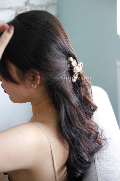 A226 - Cặp dọc Sophie heart rhinestone with shining pearl Tongs pin