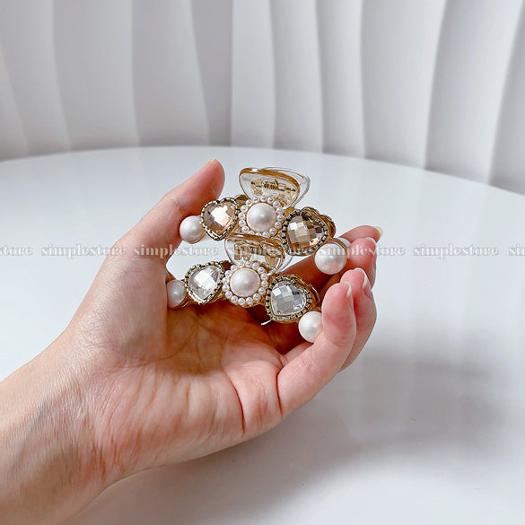 A226 - Cặp dọc Sophie heart rhinestone with shining pearl Tongs pin