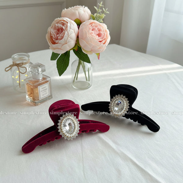 A240 - Cặp dọc Celia premium velvet with bright sun rhinestone Tongs pin