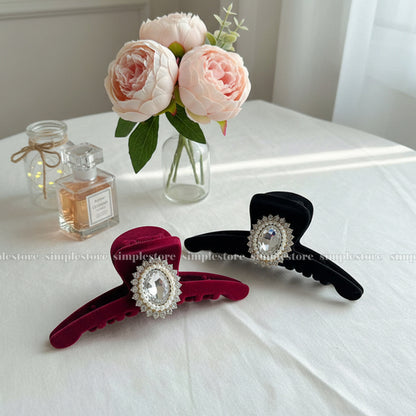 A240 - Cặp dọc Celia premium velvet with bright sun rhinestone Tongs pin