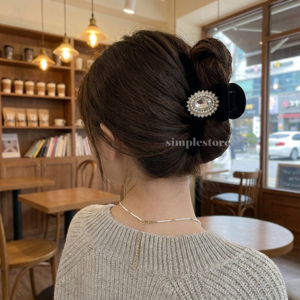 A240 - Cặp dọc Celia premium velvet with bright sun rhinestone Tongs pin