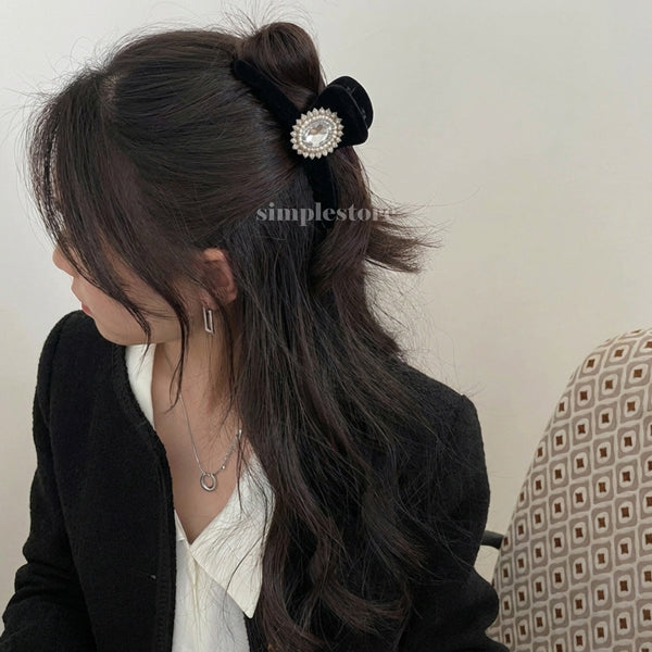 A240 - Cặp dọc Celia premium velvet with bright sun rhinestone Tongs pin