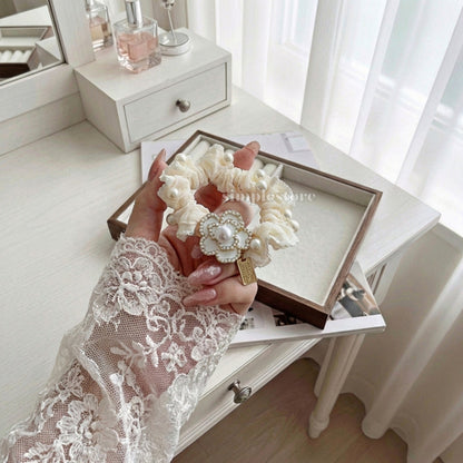 A243- Dây buộc Holly Camellia pearl pleated hair rope