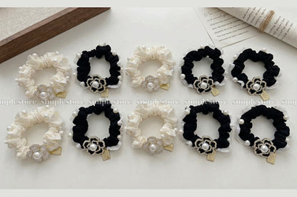 A243- Dây buộc Holly Camellia pearl pleated hair rope