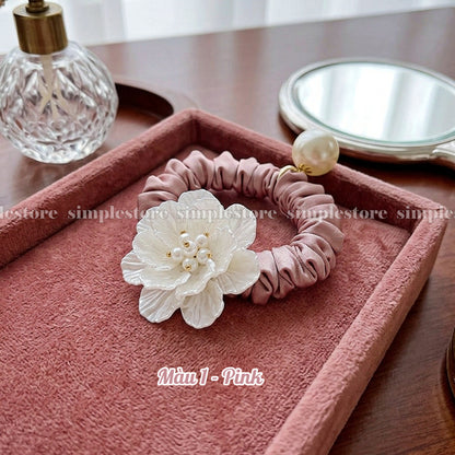 A253 - Dây buộc Pearl Blossom floral scrunchies