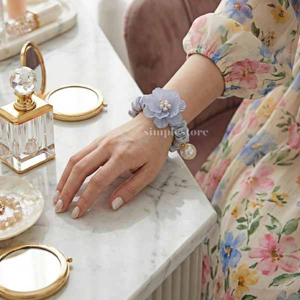 A253 - Dây buộc Pearl Blossom floral scrunchies