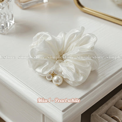 A255 - Dây buộc Pearl charm glossy organza scrunchies