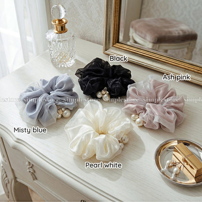 A255 - Dây buộc Pearl charm glossy organza scrunchies